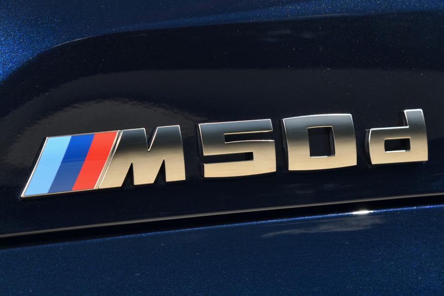 Логотип BMW X5 M50d (G05) 2018 года  (WW) (фото 50 из 83)